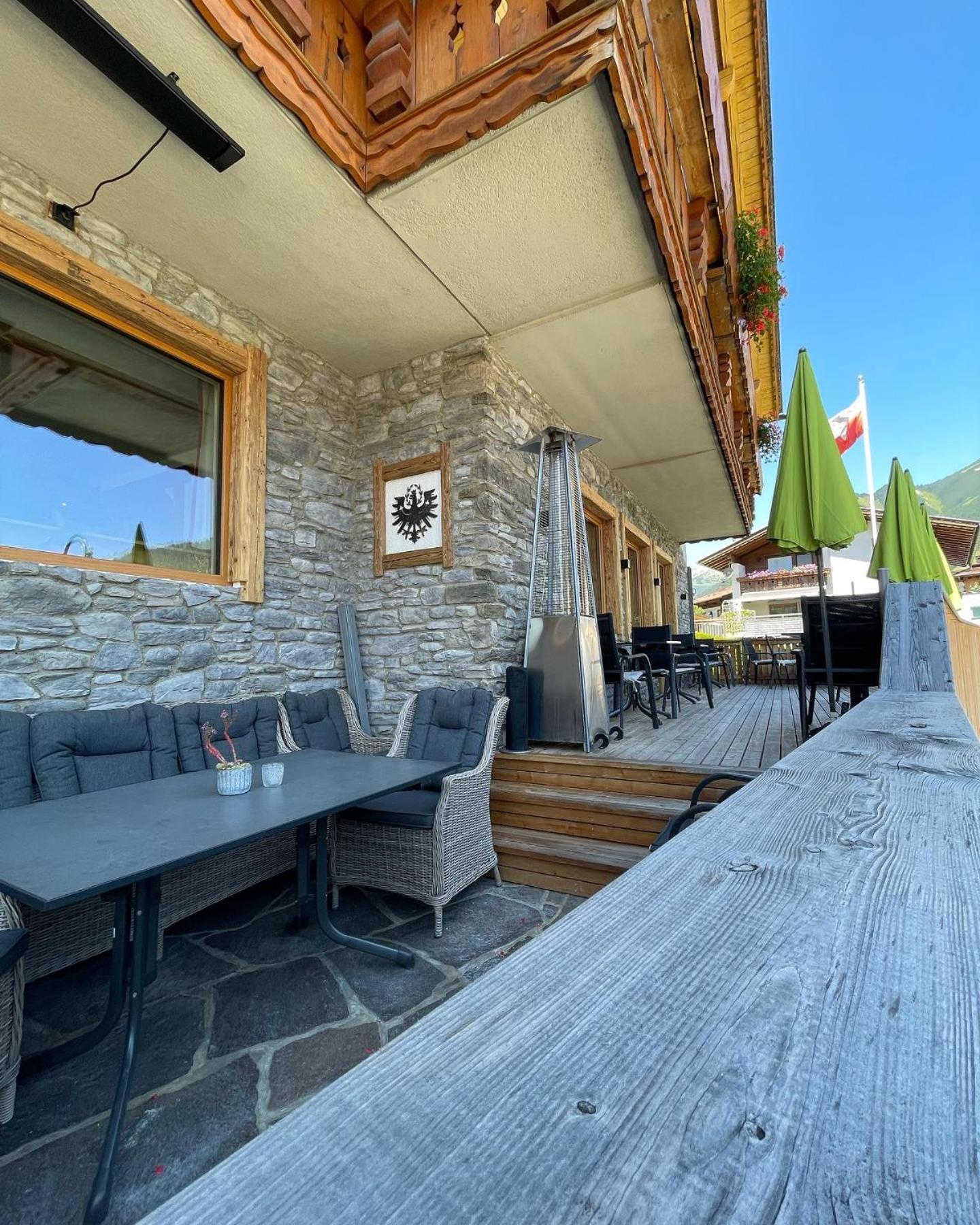 فندق Alpenhof ليرموس المظهر الخارجي الصورة