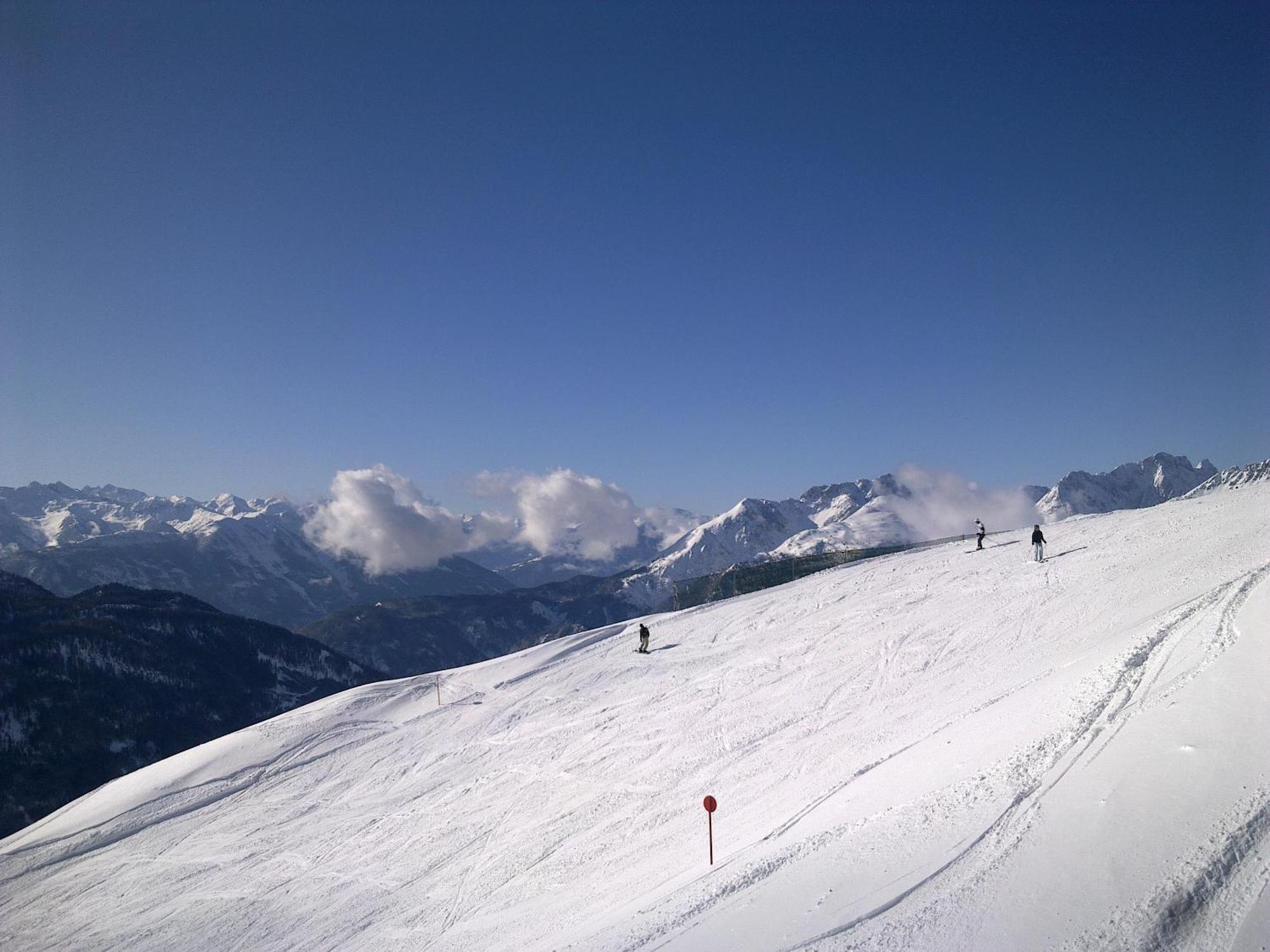 فندق Alpenhof ليرموس المظهر الخارجي الصورة